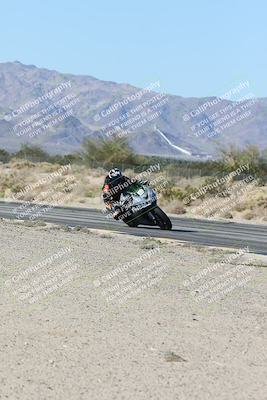 media/Dec-04-2025-Racers Edge (Thu) [[5ebc9f124d]]/3-B Group/3-Session 2 (Turn 7 Inside)/